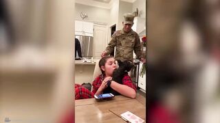 Soldiers Coming Home Surprise