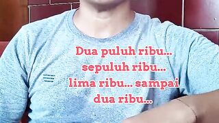 Hanya uang yang membuat cewek bahagia