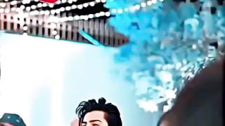 What a beautiful voice, what a beautiful scene!