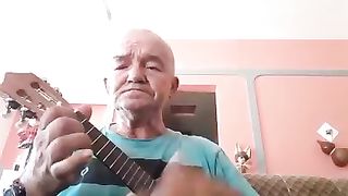 A mallada do centeio muito bem tocada no cavaquinho.
