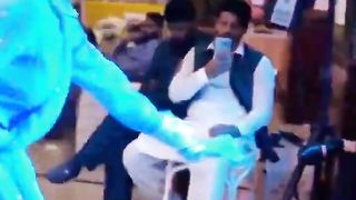 ایسے کرتب زندگی میں پہلی بار دیکھو گے????_ Aiman Zaman's Friend Dance _ Aiman Mujtaba _ Hanky Panky.