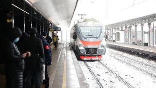 НАША ЖИЗНЬ–ЭЛЕКТРИЧКА.  ПЕСНЯ ДЛЯ ВСЕХ НАС!
