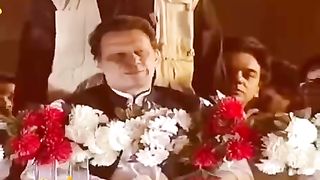 دیکھیں مریم نواز صاحبہ کیا کہتی ہے عمران خان کو کہ ایسا کرنا چاہیے