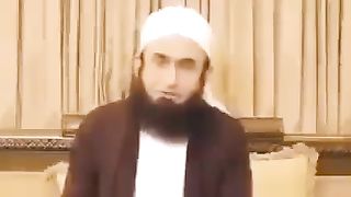بشری بی بی ایک پاک دامن اور نیک خاتون ہیں