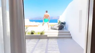 ℹ️ Imagine spending your vacations here! #santorini