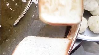 Kabhi khaya hai aisa kuch #indianstreetfood #streetfood #delhi #youtubeshorts