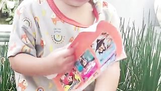 Jangan sobek2 buku lagi ya dek, nanti Allah sedih ????????.