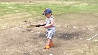 AMAZING little boy playing cricket