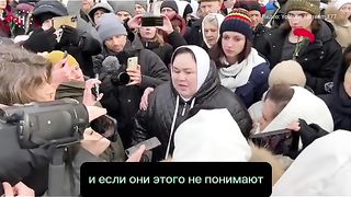 ПРОТЕСТ НА ЖЕНИ НА МОБИЛИЗИРАНИ В МОСКВА