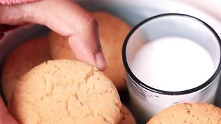 Eggless almond cookies