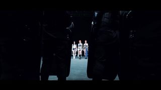 ITZY - UNTOUCHABLE