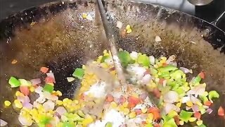 Aapne khaya hai ye???? #indianstreetfood #streetfood #pasta #delhi #delhifood #pennepasta