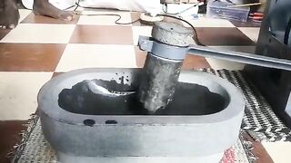 நவீன ஆட்டுக்கல் இயந்திரத்தை கண்டுபிடித்த இளைஞர்