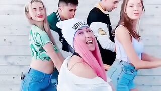 It's SOOO Funny | TikTok Dance Challenge