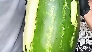 Bolis de sandía con la cáscara ￼