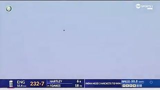 Long six hit by ben foakes