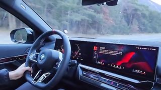 BMW entrusted Hans Zimmer with the task of composing the sounds of the "engine" for its electric models,