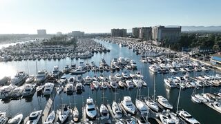 "Private Yachting: Living the Experience of Ultimate Luxury"