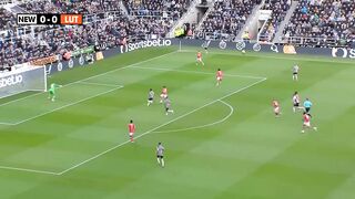 Newcastle 4-4 Luton _ WHAT A GAME -- _ Premier League Highlights