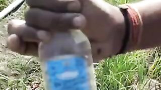 Former spry desi Sharab in garlic crop