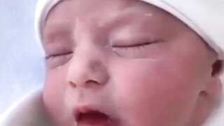 The First minutes Newborn baby birth ❤ Babies