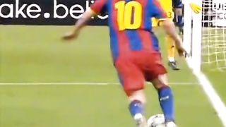 Messi Unbelievable dribbling