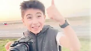 اول تجربة لي بالتصوير --_