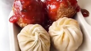 Momos platter #delhi #streetfood #rains #youtubeshorts #millionviews #trendingshorts #momos #platter