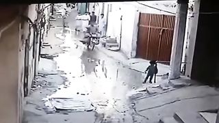 5206874226842147606_play.mp4_logo_PK.
