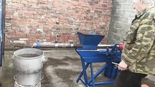 Пресс для опилок .Шайбы из опилок своими руками из того что было