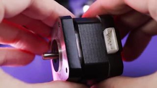 Как шагает ШАГОВЫЙ ЭЛЕКТРОДВИГАТЕЛЬ.