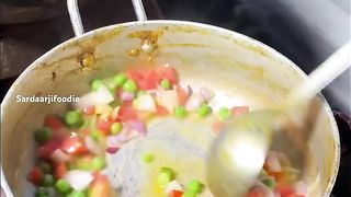 Street style maggi????❤️ #maagi #streetfood #streetfoodindia #foodies #foodshorts #shortsfeed #butter