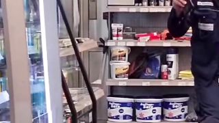 I love this prank.