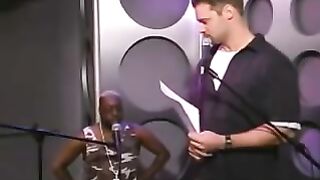 Beetlejuice : What color is a carrot? Smartest man ever