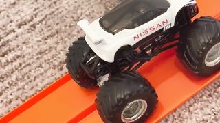 Toys - Monster Truck SOCCER Stunt on  Wheels Track