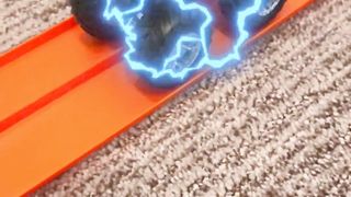 Toys - CRUZ RAMIREZ Monster Truck SOCCER Stunt on  Wheels Track