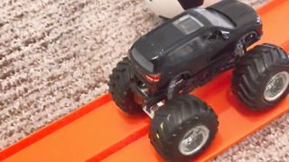 Toys - Subaru FORESTER Monster Truck SOCCER Stunt on  Wheels Track