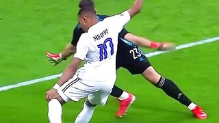When Players Humiliate Goalkeepers ????