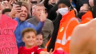 When Players Respond to Kids