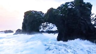 Right into the wave ????