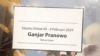 ARTI PELUKAN PROF MAHFUD SEUSAI DEBAT CAPRES ????