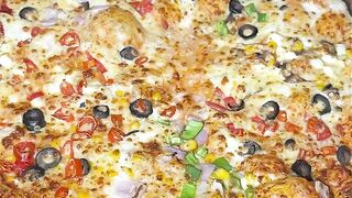 Bahubali Pizza ???? -- Delhi Street Food ???? -- Unique food of Delhi #shorts #pizza #foodvideo