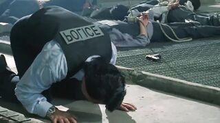 Богатые отморозки уничтожили весь отряд полиции, кроме одного копа и он будет мс.