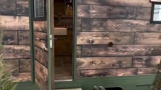 Beautiful wood House????????
