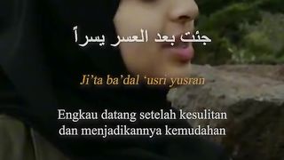 Muhammad SAW Nabina beautiful Naat by Arabic Girl