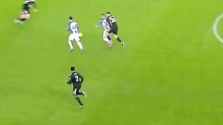 Brilliant Vinícius pass _ Solomon finish