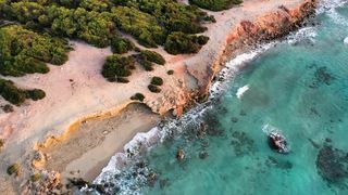 "Echoes of the Water: Capturing the Magic and Power of the Ocean"