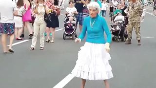 Смешные танцы! 'старушки-веселушки'