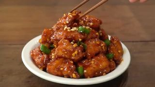 Sweet and Crispy Korean Chicken .
