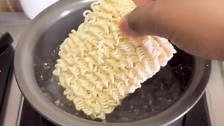 Maggi hakka noodles
